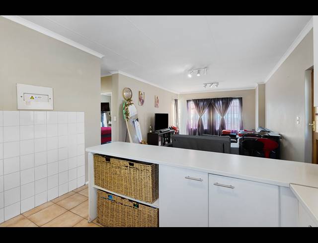 2 BEDROOM HOUSE FOR SALE IN MAGALIESSIG